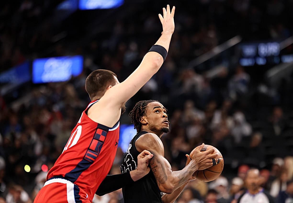 开云APP-被快船各种打爆！篮网先发中锋近段时间的状态实在是太不稳定了？